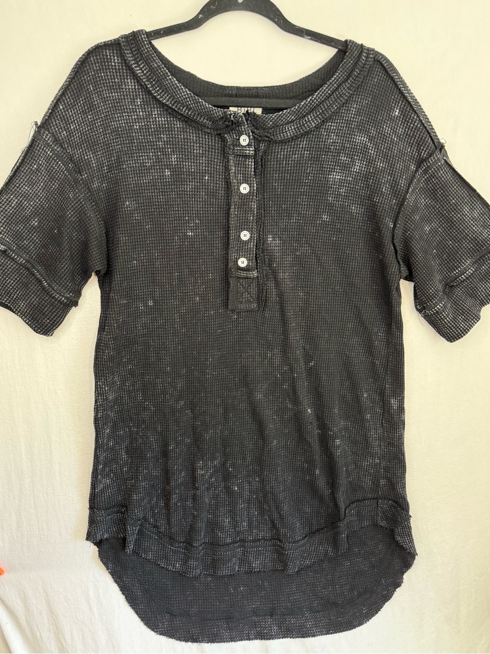 BiBi Washed Black Waffle Knit Henley Short Sleeve Tunic Size S